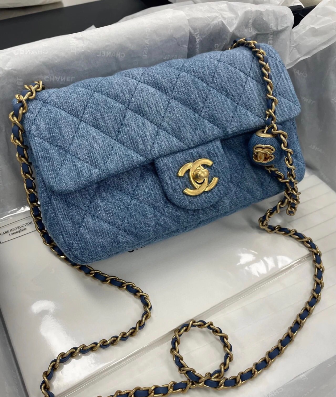CC Flap Bag CF BAG SIZE: 20 cm - Image 10