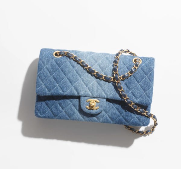 CC CLASSIC 11.12 HANDBAG Washed Denim & Gold-Tone Metal Blue size: 15.5 ?? 25.5 ?? 6.5 cm