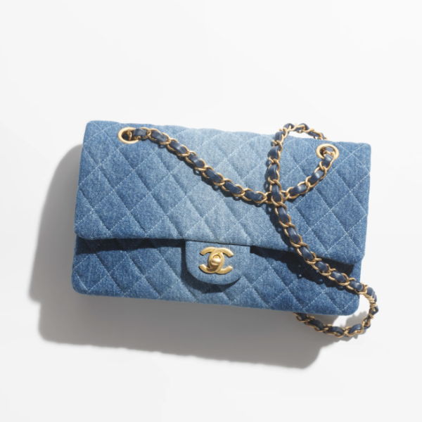 CC CLASSIC 11.12 HANDBAG Washed Denim & Gold-Tone Metal Blue size: 15.5 ?? 25.5 ?? 6.5 cm