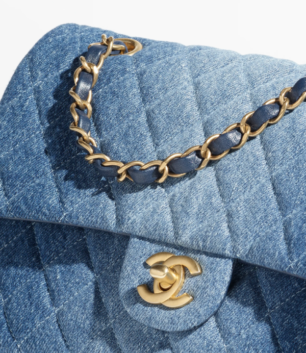 CC CLASSIC 11.12 HANDBAG Washed Denim & Gold-Tone Metal Blue size: 15.5 ?? 25.5 ?? 6.5 cm