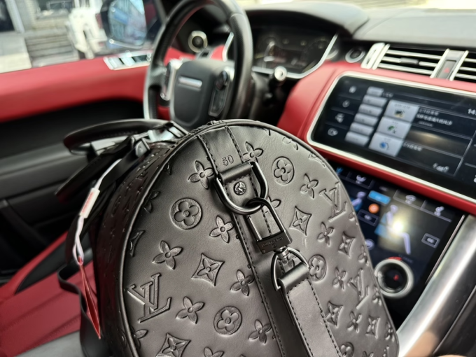 Louis M44810 keepall 50 bag size:  50*23*29 cm - Image 5