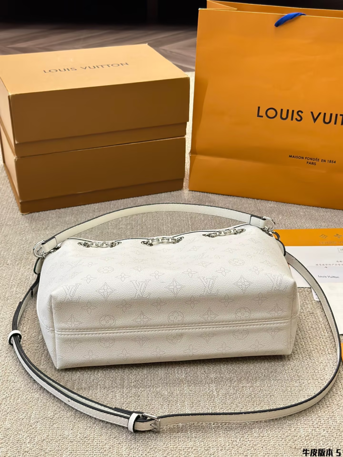 Louis new arrival bella Monogram bag size:26*23 cm - Image 7