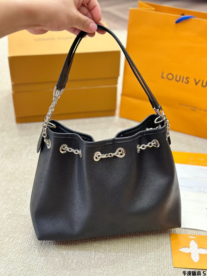 Louis new arrival bella Monogram bag size:26*23 cm - Image 3