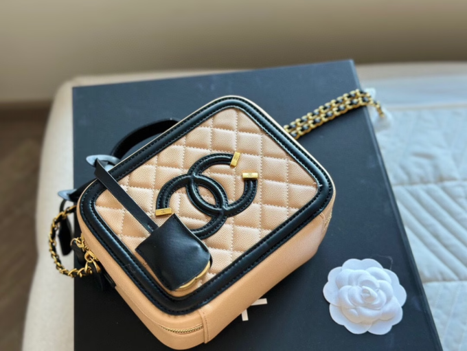 Cc new arrival bucket bag size: 20 cm - Image 7