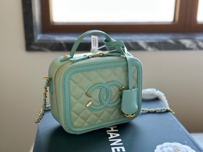 Cc new arrival bucket bag size: 20 cm - Image 4