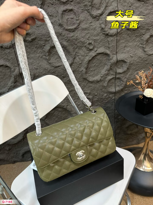 Cc new arrival cf caviar leather bag size: 25* 15 cm