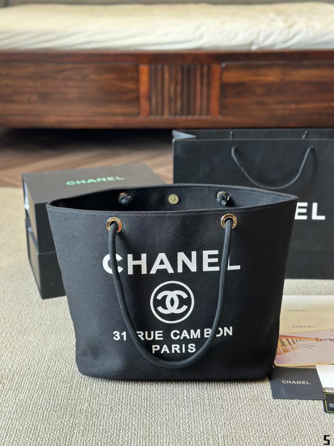 CC new arrival Vintage 24k tote bag size: 30*30 cm - Image 4