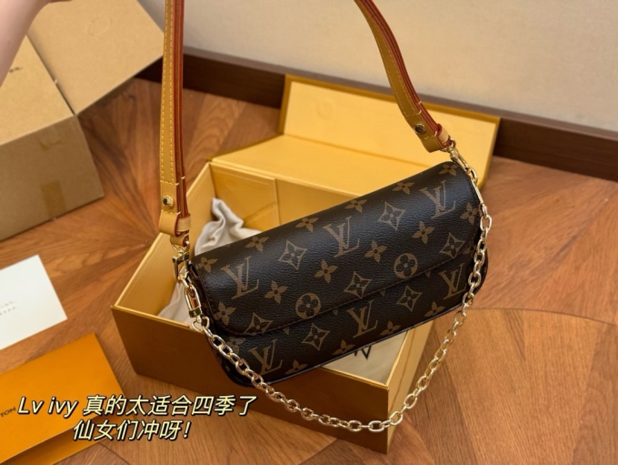 Louis new arrival ivy woc bag size: 22*12 cm - Image 2