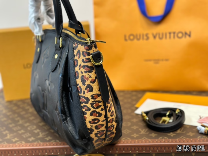 Louis new arrival Retiro bag size: 26*22 cm - Image 6