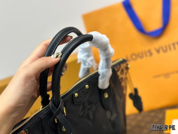 Louis new arrival Retiro bag size: 26*22 cm - Image 4