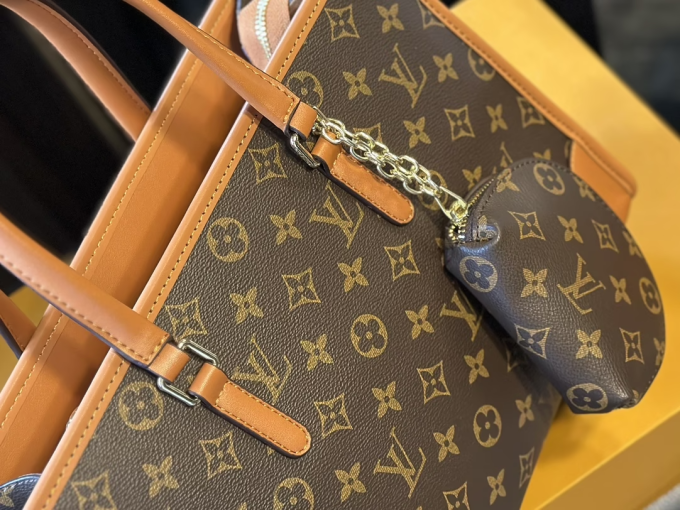 Louis new arrival vintage tote bag size: 34*23 cm - Image 3
