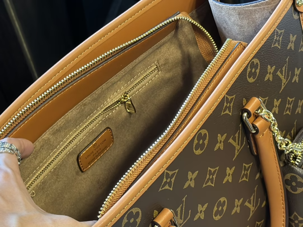 Louis new arrival vintage tote bag size: 34*23 cm