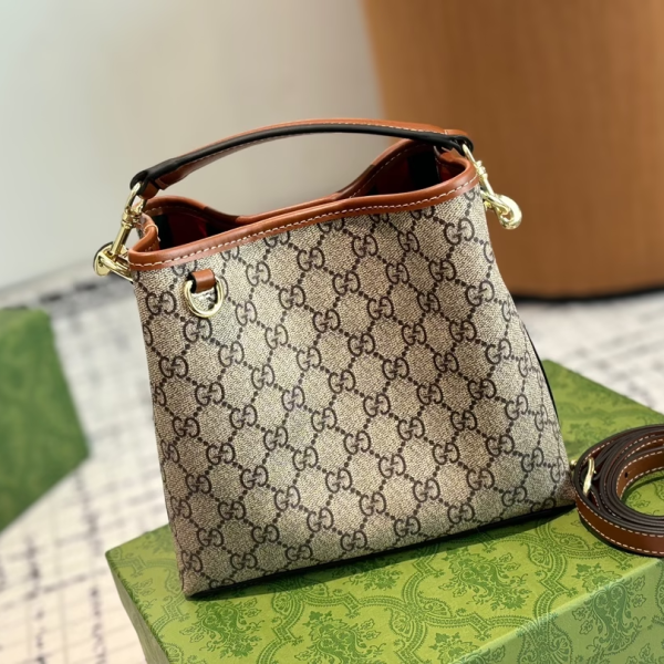 GG Emblem new arrival tote bag size:  21*19 cm