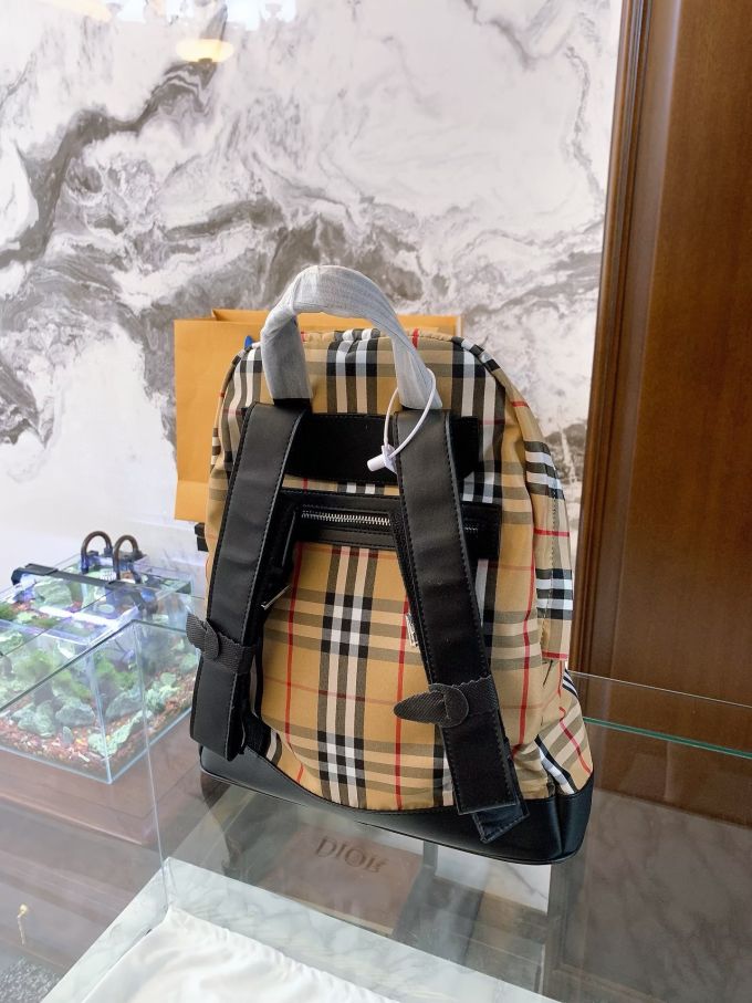 Bb new arrival vintage men and women backpack size: 41*34*13 cm - Image 7