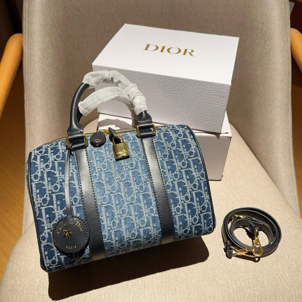 D Groove 20Denim Oblique denim bag