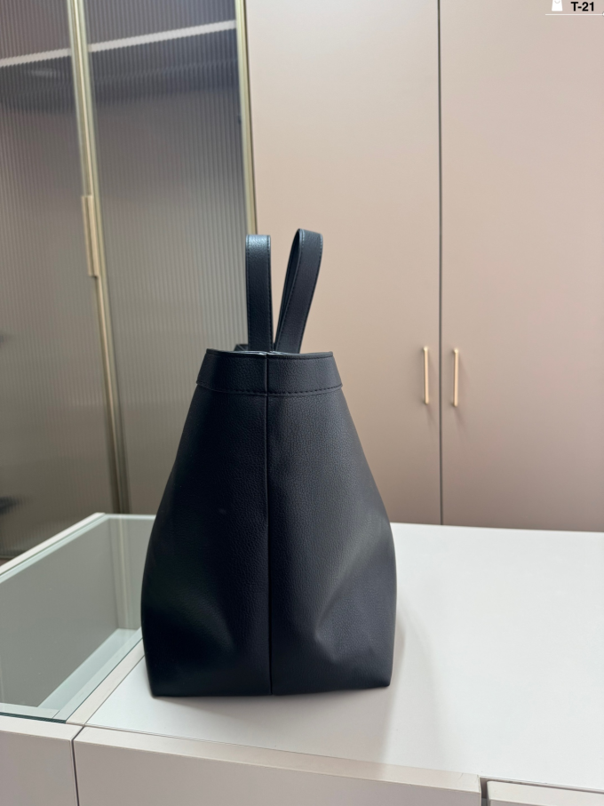 Y new arrival tote bag size: 37.22.34 cm - Image 4