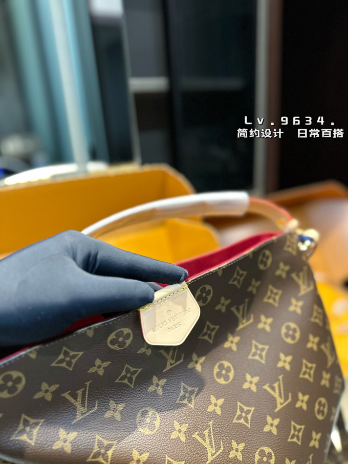 Louis new arrival graceful MM bag size: 36*33 cm - Image 3