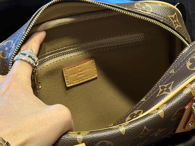 Louis new arrival Manhattan vintage bag size:30 * 20cm - Image 9