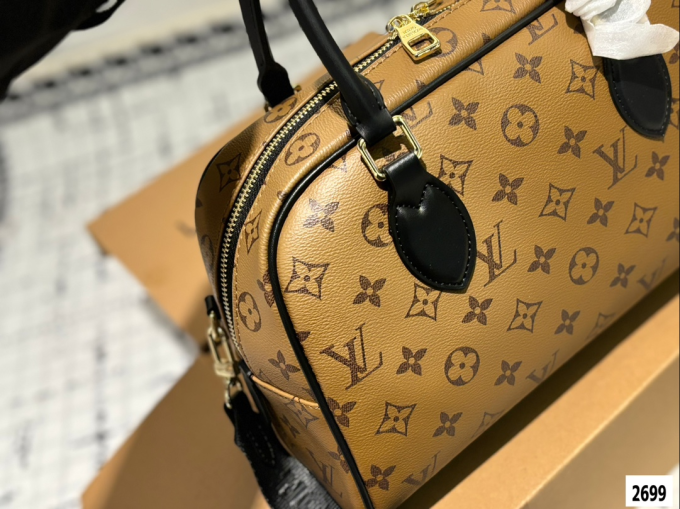 Louis new arrival tote bag size: 30*16 cm - Image 6