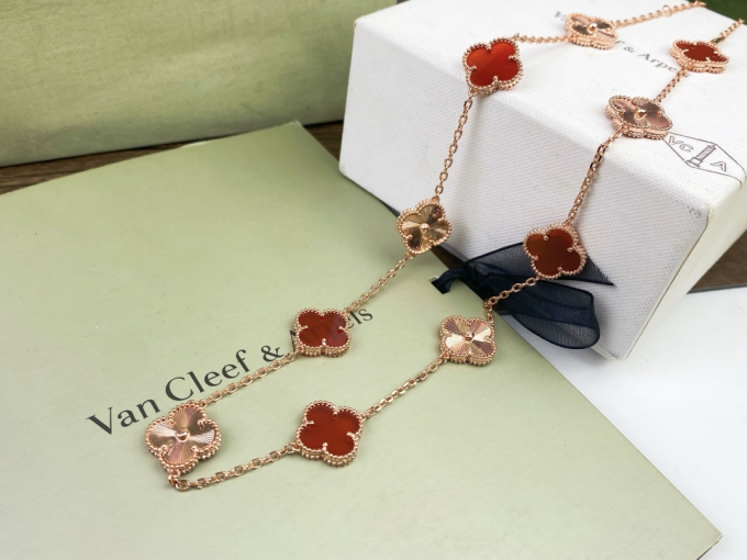 Alhambra necklace - Image 6