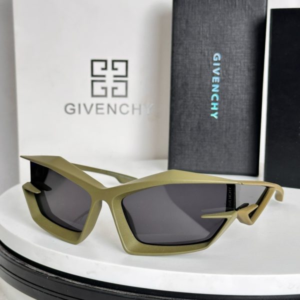 GIVENCH* Eyewear SIZE: