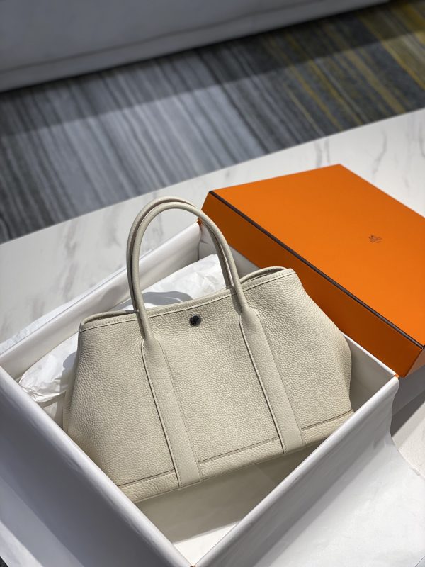 Her new arrival Garden party bag