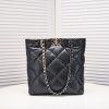 CC 22b 19 BAG tote