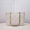 CC 22B 19BAG Tote