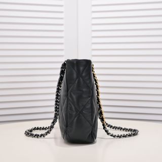 CC 22B 19BAG Tote