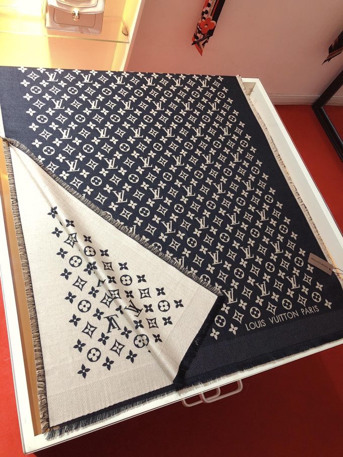 Louis new arrival scarf size: 70*200 cm 008 - Image 3