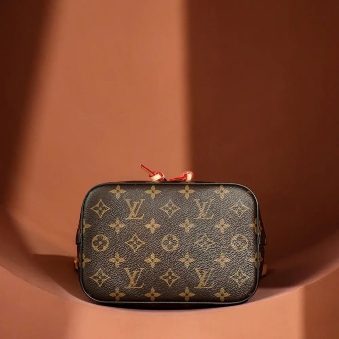 Louis neonoe bb mini bag size : 20×20×13 cm - Image 5