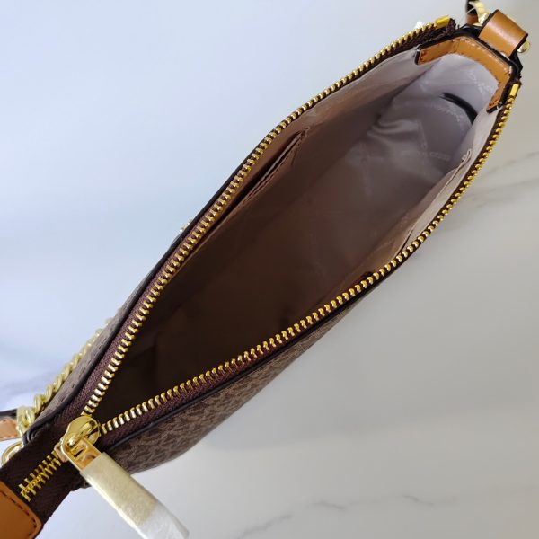 MK 2023 new arrival size: 24X15X6 cm