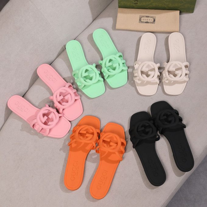 Women's Interlocking Double G Slippers - Image 3
