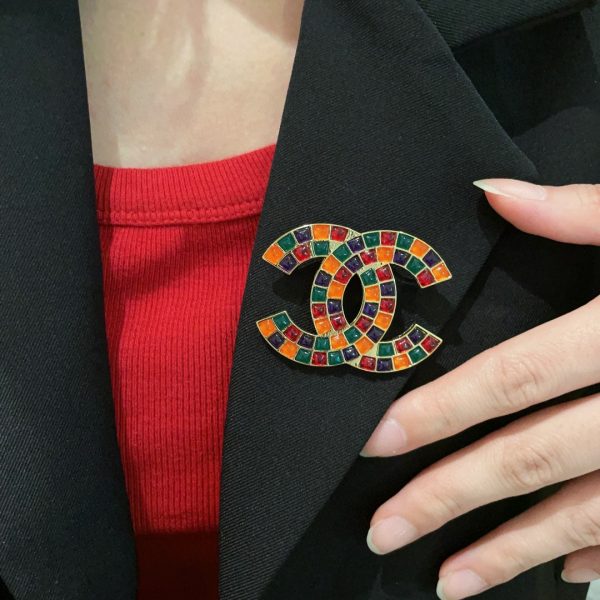 Cc brooch 0077