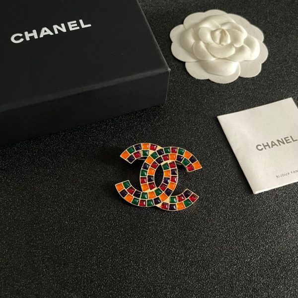 Cc brooch 0077