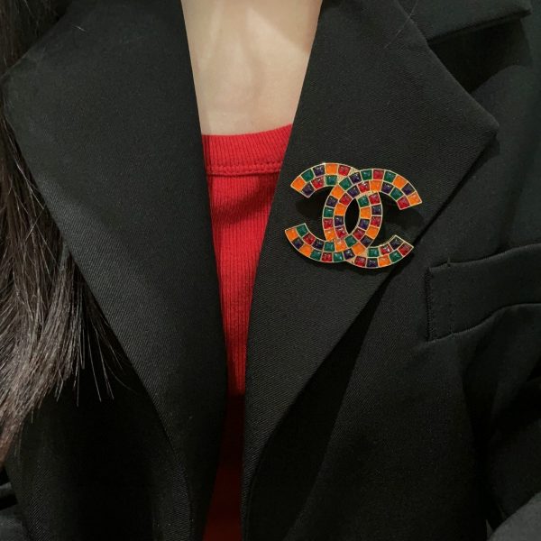 Cc brooch 0077