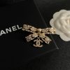 Cc brooch 0075