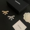 Cc brooch 0075