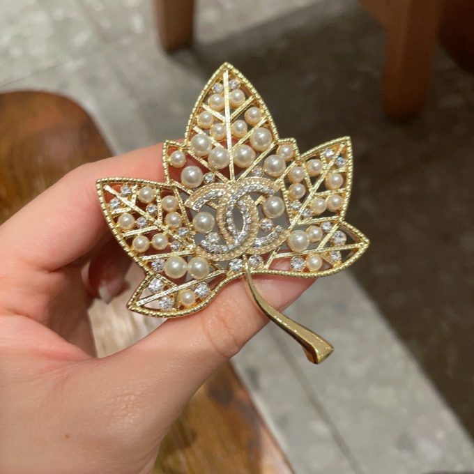 Cc new arrival brooch 083 - Image 4