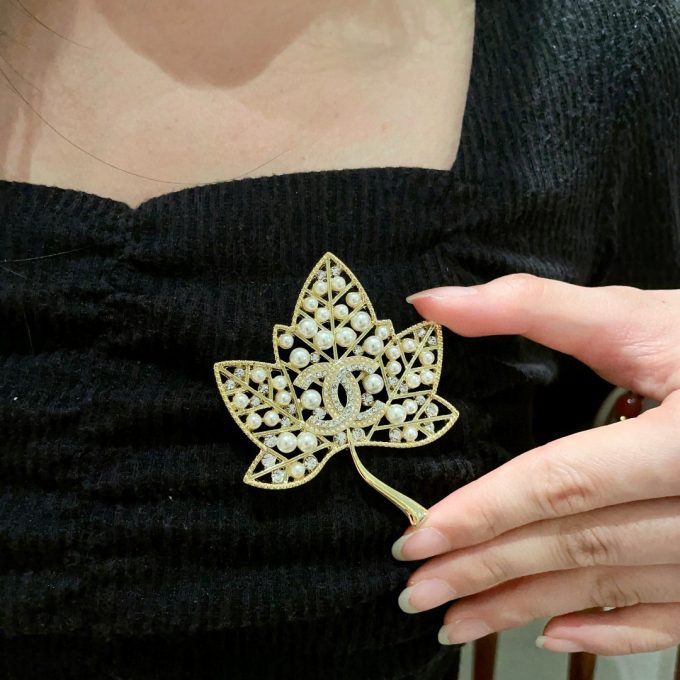 Cc new arrival brooch 083 - Image 5