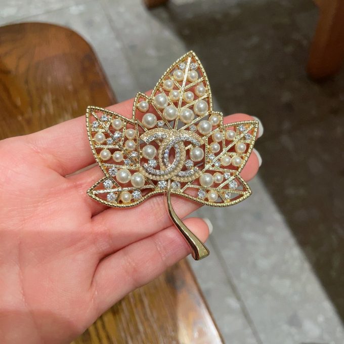 Cc new arrival brooch 083 - Image 3