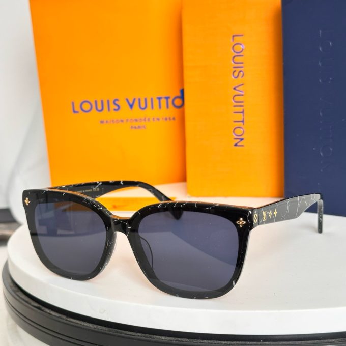 Louis Eyewear SIZE: 56-19-143 - Image 2
