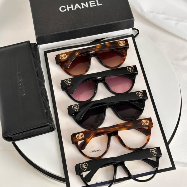 CC* Eyewear SIZE: