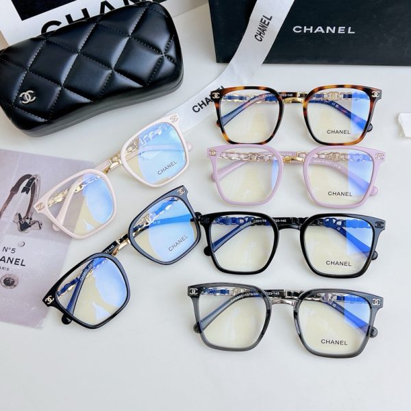 CC* Eyewear SIZE: 52-23-145
