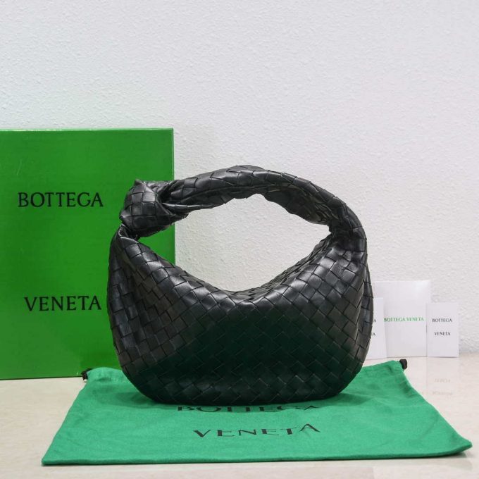 BV 690225 Teen Jodie intrecciato leather shoulder bag Black