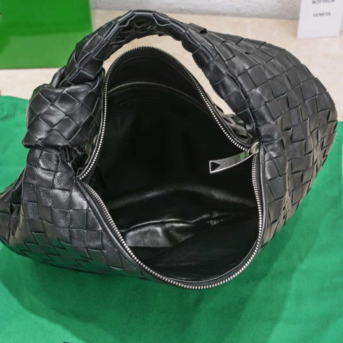 BV 690225 Teen Jodie intrecciato leather shoulder bag Black - Image 7