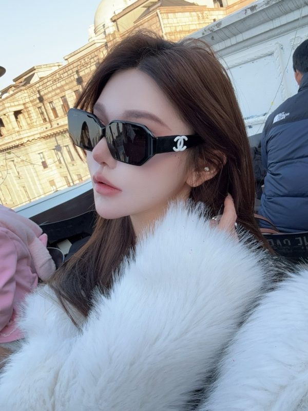 CC* Eyewear SIZE: 66-14-145