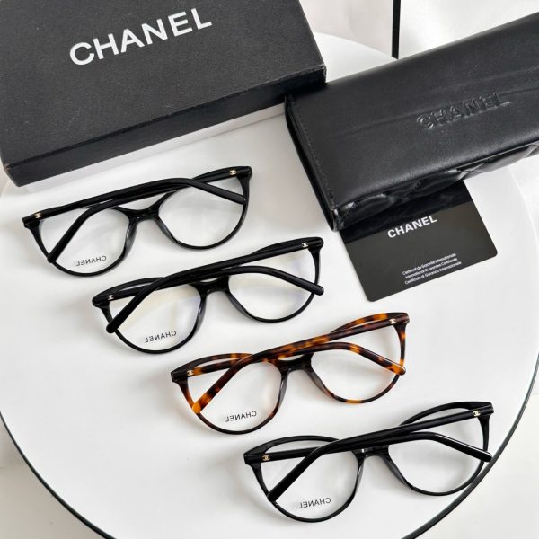 CC* Eyewear SIZE: