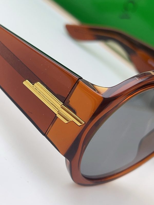 BOTTEG* VENE*A Eyewear SIZE: 132-1-120