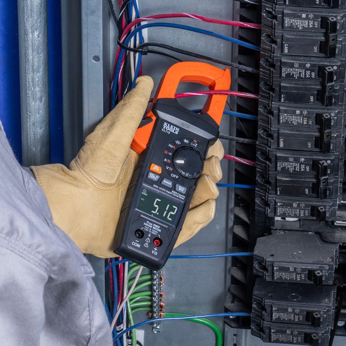 Klein Tools CL710 600A AC/DC Auto-Ranging Digital Pro Clamp Meter - Image 12